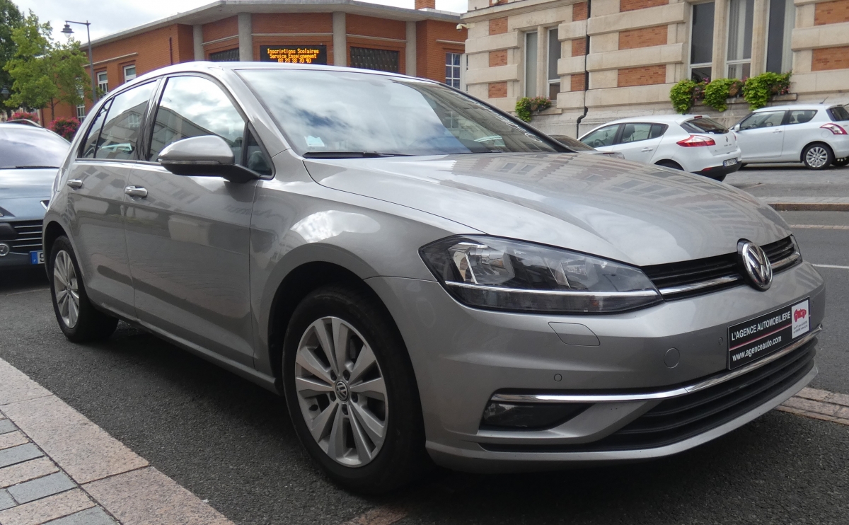 Volkswagen Golf — 10
